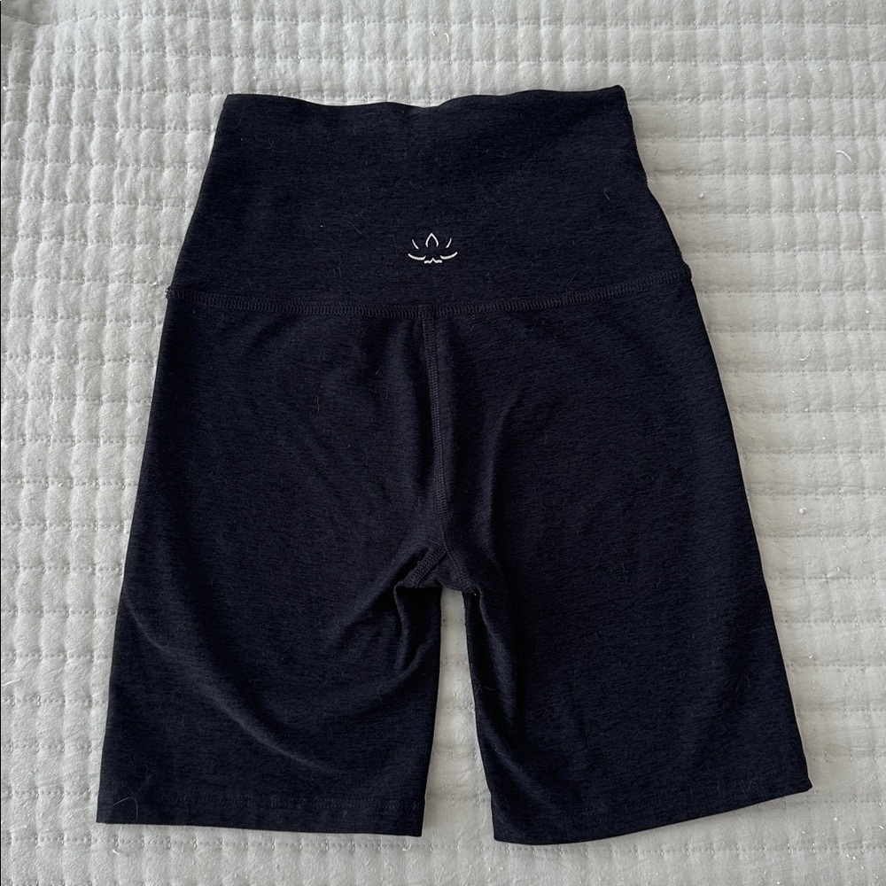 Beyond Yoga Black Spacedye Women's Bike Shorts XS - Picture 2 of 4